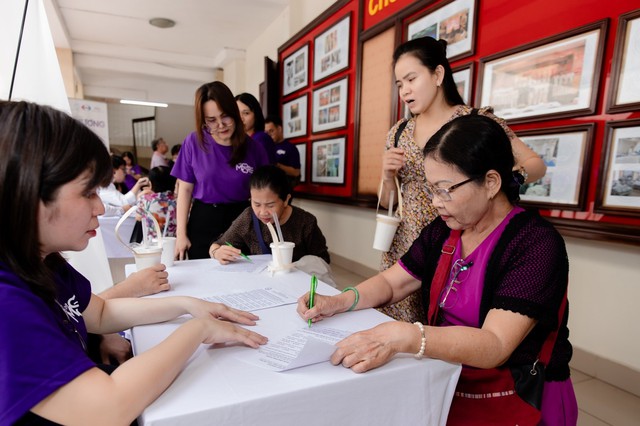 Yêu thương nối dài ký ức: 'Liều thuốc' tinh thần cho người bệnh Alzheimer- Ảnh 1.