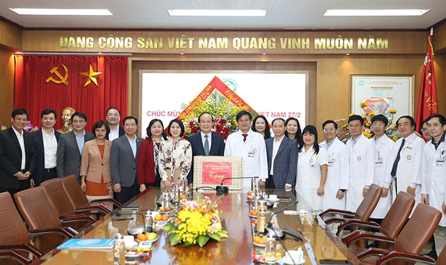 Hà Nội muốn BV Bạch Mai hỗ trợ chuyên môn cho các bệnh viện của Thủ đô- Ảnh 1.