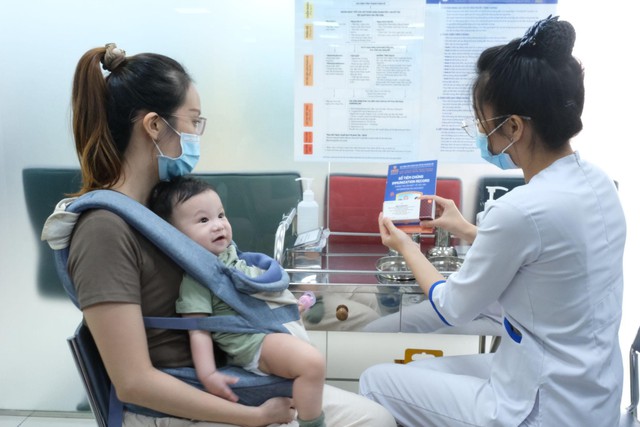 Việt Nam lần đầu tiên triển khai vaccine não mô cầu mới từ 2 tháng tuổi- Ảnh 2.