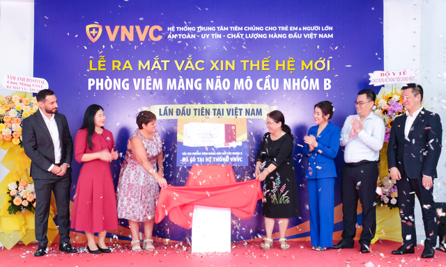 Việt Nam lần đầu tiên triển khai vaccine não mô cầu mới từ 2 tháng tuổi- Ảnh 1.