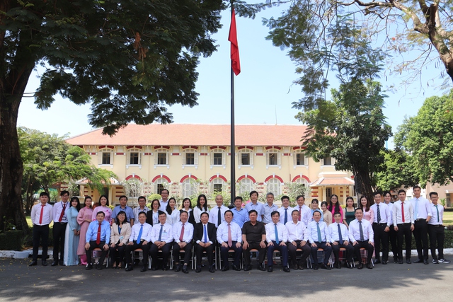 Trưởng Ban Tuyên giáo Trung ương thăm, chúc mừng các bệnh viện tại TPHCM nhân Ngày Thầy thuốc Việt Nam- Ảnh 5.