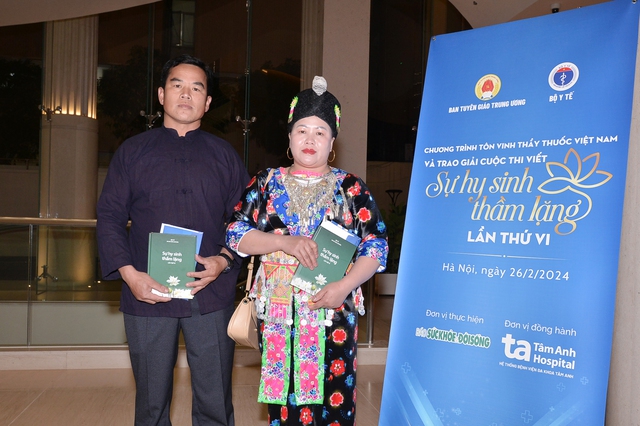 Tôn vinh Thầy thuốc Việt Nam và trao giải cuộc thi viết ''Sự hy sinh thầm lặng' lần thứ VI- Ảnh 3.