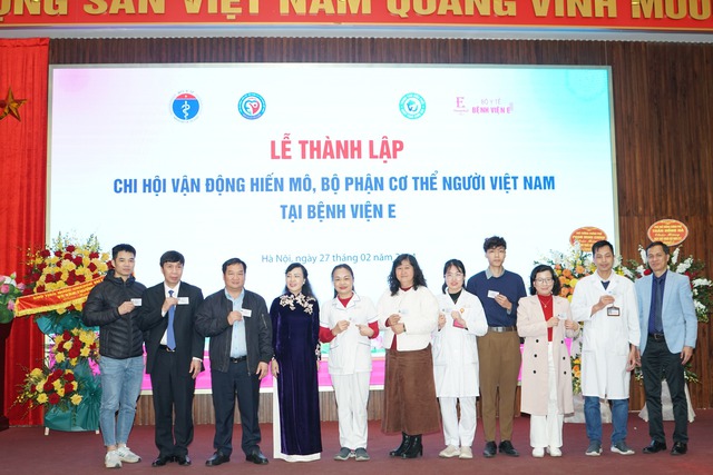 Thành lập Chi hội vận động hiến mô, bộ phận cơ thể người tại BV E đúng dịp Kỷ niệm Ngày Thầy thuốc Việt Nam

- Ảnh 6.