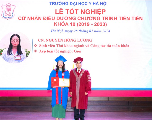Trường Đại học Y Hà Nội trao bằng tốt nghiệp cho cử nhân Điều dưỡng chương trình tiên tiến Khóa 10- Ảnh 2.