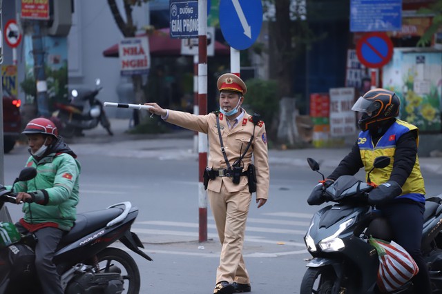 Ngày nghỉ Tết Giáp Thìn đầu tiên, toàn quốc có hơn 100 người thương vong vì TNGT- Ảnh 2.