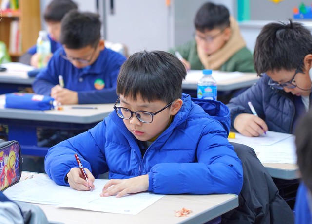 Học phí các trường tiểu học tư thục tại Hà Nội năm 2024 thế nào?- Ảnh 1.
