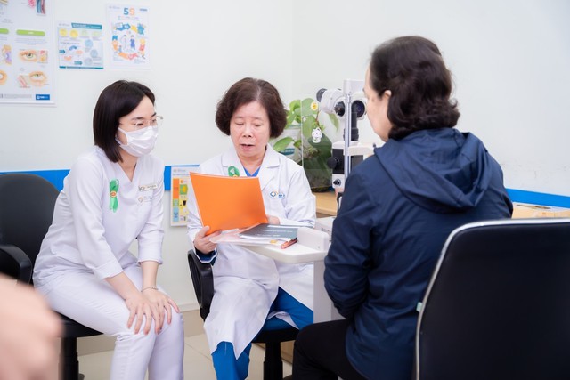 Bệnh viện Mắt Hà Nội 2 hưởng ứng tuần lễ Glôcôm thế giới- Ảnh 1.