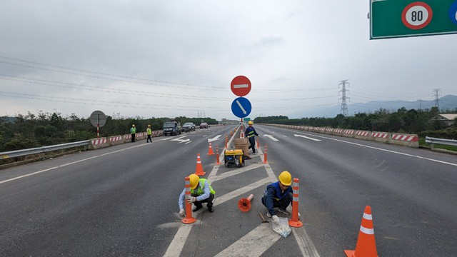 Những phương tiện sẽ không được lưu thông vào cao tốc Cam Lộ - La Sơn từ 4/4- Ảnh 2.