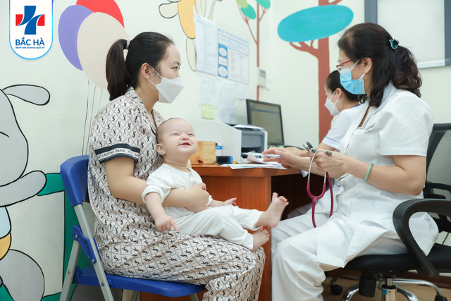 "36 năm – một tình yêu sâu nặng" dành cho con trẻ của bác sĩ trưởng khoa Nhi bệnh viện ĐKQT Bắc Hà- Ảnh 3. "36 năm – một tình yêu sâu nặng" dành cho con trẻ của bác sĩ trưởng khoa Nhi bệnh viện ĐKQT Bắc Hà- Ảnh 3.
