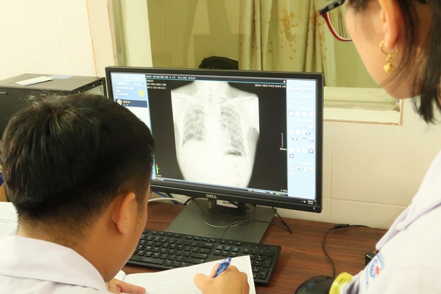 Công nhân mắc bệnh bụi phổi ở Nghệ An tự bỏ tiền để đi giám định thương tật?- Ảnh 2.
