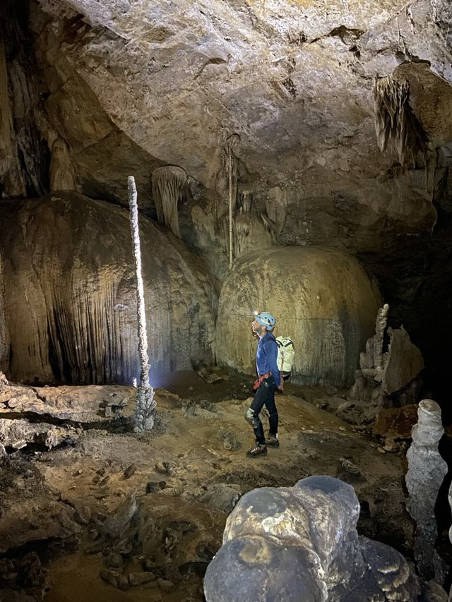 Chiêm ngưỡng những hang động kỳ vĩ mới được khám phá ở Quảng Bình- Ảnh 4.