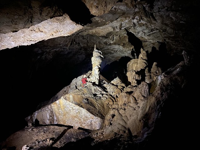 Chiêm ngưỡng những hang động kỳ vĩ mới được khám phá ở Quảng Bình- Ảnh 6.