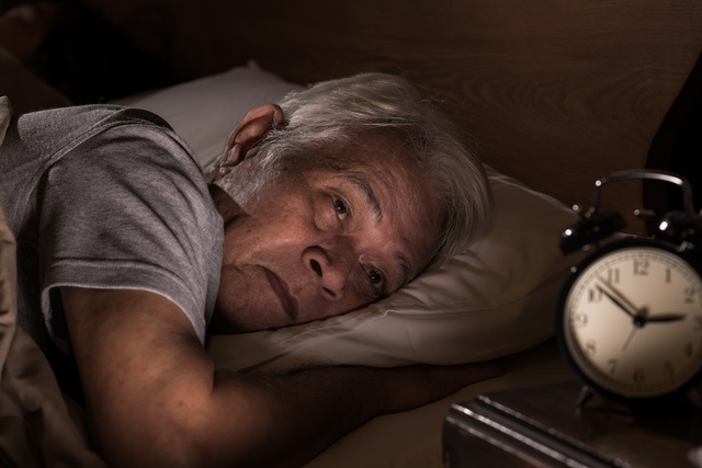 Người cao tuổi cần ngủ bao nhiêu giờ mỗi ngày?- Ảnh 2.