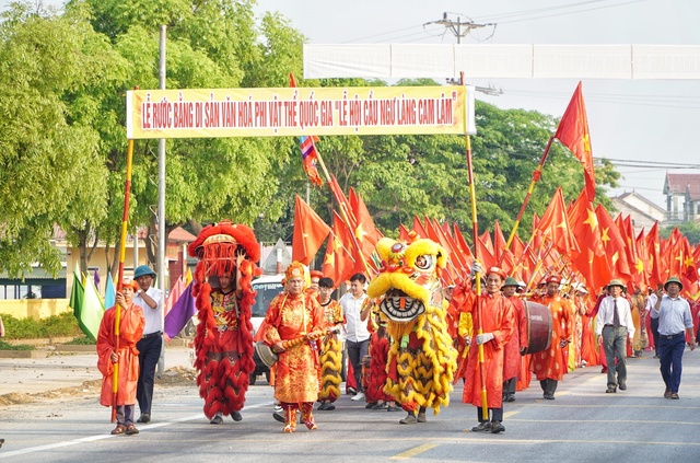 Lễ hội cầu ngư làng ven biển Hà Tĩnh là Di sản văn hóa phi vật thể cấp quốc gia- Ảnh 3.