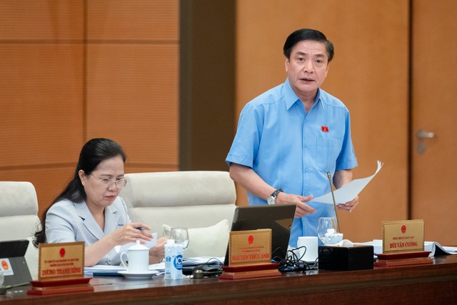 Chủ tịch Quốc hội Vương Đình Huệ: Cần giải quyết những vướng mắc khi xây dựng Luật QHĐT&NT- Ảnh 3.