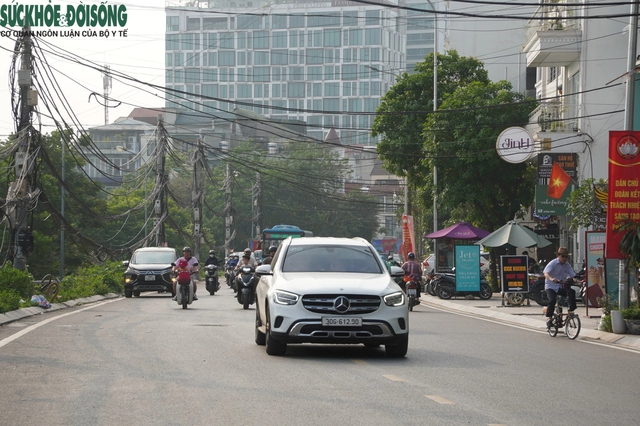 Cận cảnh khu vực khiến đoạn đường 1km chậm tiến độ 3 năm ở Hà Nội- Ảnh 6.