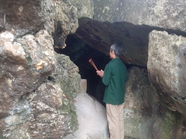 Về thăm hang Co Phương, nơi 11 dân công hỏa tuyến hy sinh- Ảnh 4.
