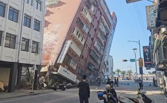 Video động đất hơn 7 độ richter làm rung chuyển Đài Loan (Trung Quốc), không có hoảng loạn- Ảnh 2.