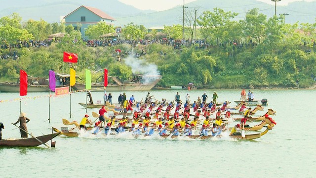 Hơn 500 tay đua tranh tài trên sông Gianh- Ảnh 1.