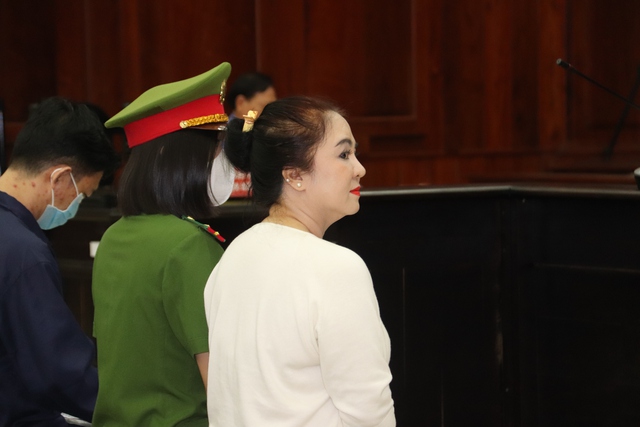 Bà Nguyễn Phương Hằng được giảm 3 tháng tù- Ảnh 1.