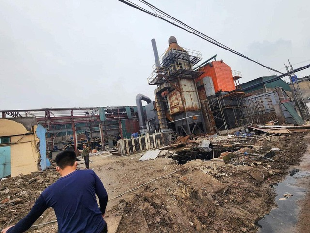 Nổ lớn ở nhà máy giấy tại Bắc Ninh, 1 người tử vong- Ảnh 1.