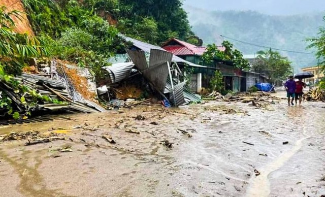 Chuyên gia cảnh báo đặc biệt lưu ý nguy cơ lũ quét đêm nay (12/5) và ngày mai- Ảnh 2.