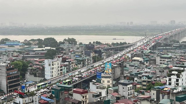 Cầu Vĩnh Tuy 2 lại ngập sau mưa- Ảnh 3.