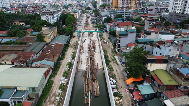 Tiếp tục phân luồng giao thông đường Giải Phóng, người dân đi lại thế nào?- Ảnh 3.