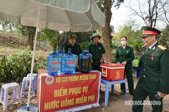 Hàng trăm trạm cấp nước uống miễn phí phục vụ du khách dịp Kỷ niệm 70 năm Chiến thắng Điện Biên Phủ- Ảnh 1.