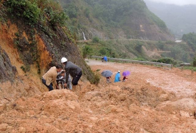 Cảnh báo nhiều khu vực mưa to đến rất to, nguy cơ cao lũ quét và sạt lở đất- Ảnh 2.