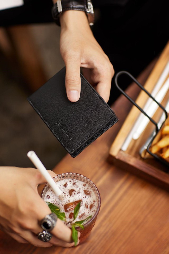 FTT Leather mách bạn cách chọn đồ da thật tốt cho sức khỏe làm quà tặng- Ảnh 3. FTT Leather mách bạn cách chọn đồ da thật tốt cho sức khỏe làm quà tặng- Ảnh 3.