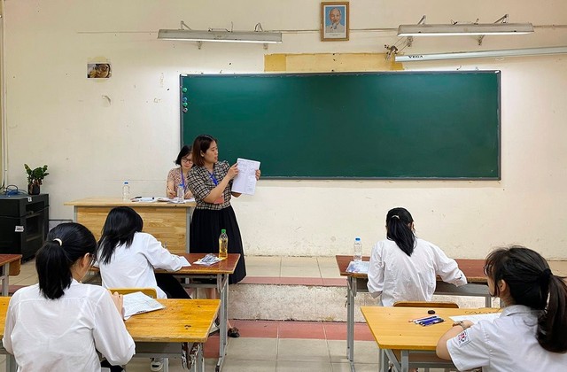 Top các trường công lập Hà Nội có điểm chuẩn lớp 10 cao nhất 3 năm qua- Ảnh 1.