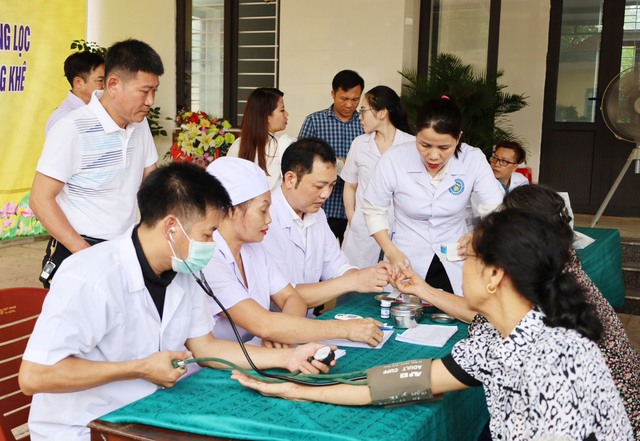 Ngành y tế Nghệ An đạt nhiều chỉ tiêu, thực hiện tốt nhiệm vụ chăm sóc, bảo vệ sức khoẻ nhân dân- Ảnh 2.