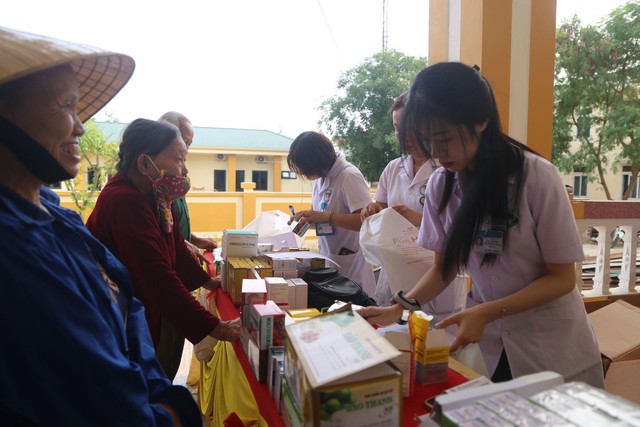 Dược phẩm Hoa Linh tri ân gia đình chính sách, người có công với cách mạng nhân ngày 27/7- Ảnh 4.