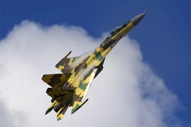 F-15EX so với Su-35: Máy bay nào sẽ chiến thắng trong trận không chiến?- Ảnh 2.
