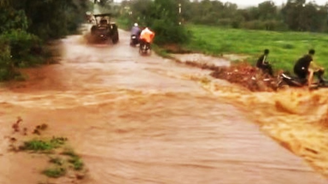 Chủ tịch Hội nông dân xã ở Đắk Lắk bị nước cuốn trôi và tử vong- Ảnh 1.