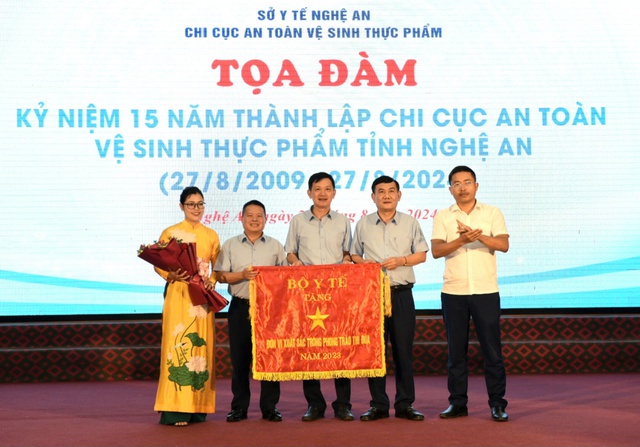 Chi cục An toàn vệ sinh thực phẩm tỉnh Nghệ An tọa đàm kỷ niệm 15 năm thành lập- Ảnh 4.