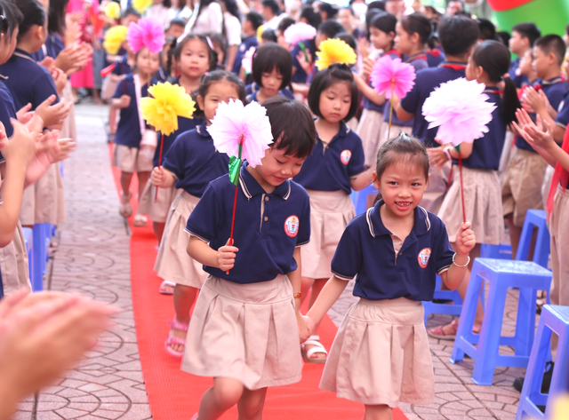 Hà Nội yêu cầu tổ chức lễ khai giảng gọn nhẹ, chu đáo- Ảnh 1.