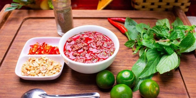 Sợ tiết canh lợn, chuyển ăn sang ăn tiết canh dê có an toàn không?- Ảnh 1.