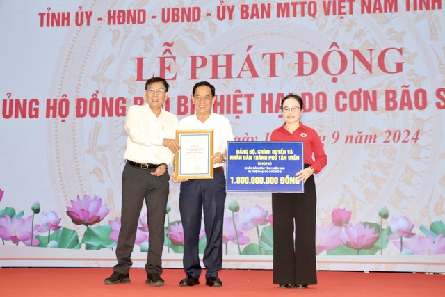 Bình Dương gửi 'yêu thương' ra Bắc- Ảnh 3.