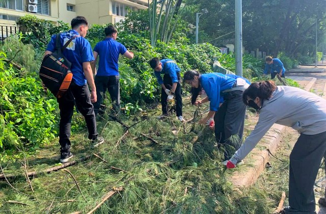 Trường đại học có nhiều mức hỗ trợ sinh viên bị ảnh hưởng bởi bão lũ- Ảnh 1.