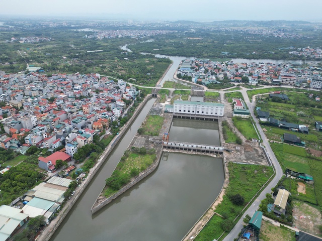 Cận cảnh kênh La Khê chậm tiến độ khiến 'siêu' trạm bơm nhiều năm thiếu nước- Ảnh 2.