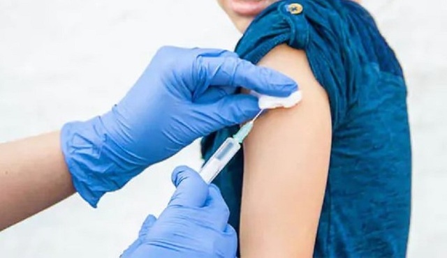 Khẩn trương đưa trẻ đi tiêm vaccine phòng bệnh sởi đúng lịch, đủ liều- Ảnh 2.