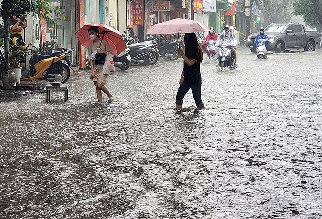 Mưa dông ở miền Bắc kéo dài bao lâu?- Ảnh 2.