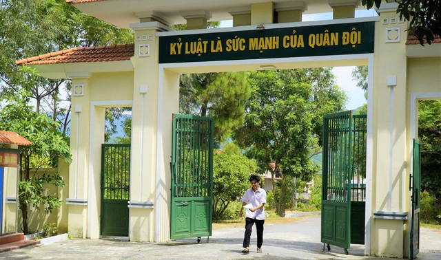 Chuyện về cậu con nuôi đầu tiên của lính 'quân hàm xanh' ở Quảng Bình đỗ Học viện Biên phòng- Ảnh 4.