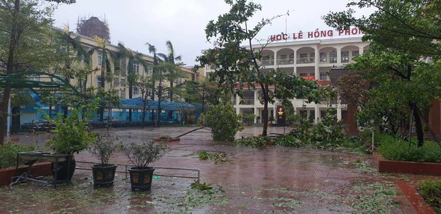 Học sinh Hải Phòng tiếp tục nghỉ học; điện lưới vẫn chưa được khôi phục- Ảnh 3.