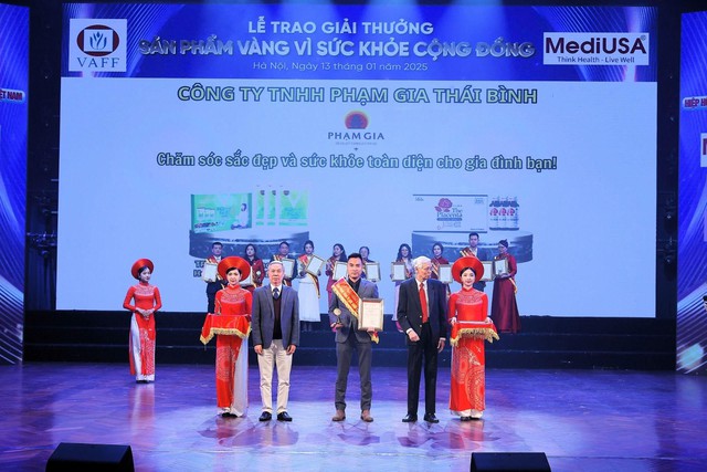 Công ty TNHH Phạm Gia Thái Bình được vinh danh tại chương trình Sản phẩm vàng vì sức khỏe cộng đồng 2025- Ảnh 1.