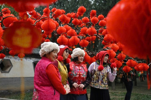 Hàng trăm triệu người châu Á tưng bừng đón Tết Ất Tỵ 2025- Ảnh 1.