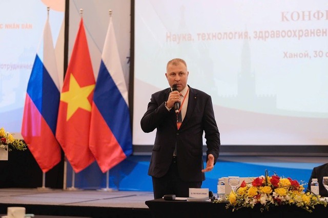 Bệnh viện Hữu Nghị và Trung tâm Ung thư Napalkov ký thỏa thuận hợp tác song phương- Ảnh 2.