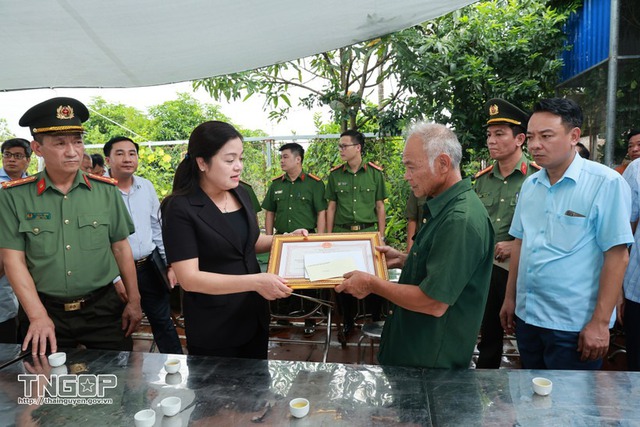 Thái Nguyên: Truy tặng bằng khen cho người tử vong khi cứu 3 cháu nhỏ- Ảnh 1.